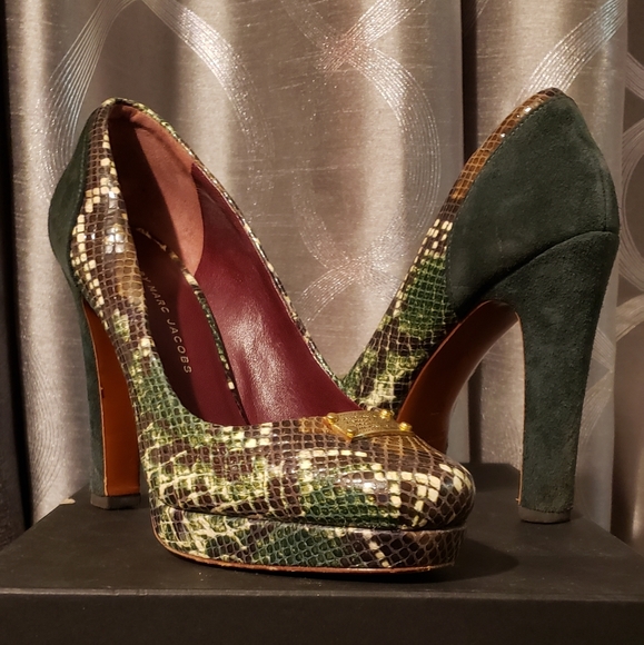 Marc By Marc Jacobs Shoes - Marc by Marc Jacobs Suede/python print pumps